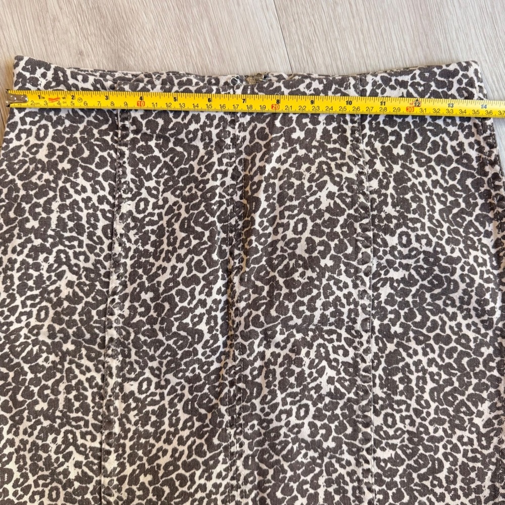 Free People Brown Leopard Print Stretch Denim Mini Skirt Size 6 Full Back Zip - Picture 7 of 8